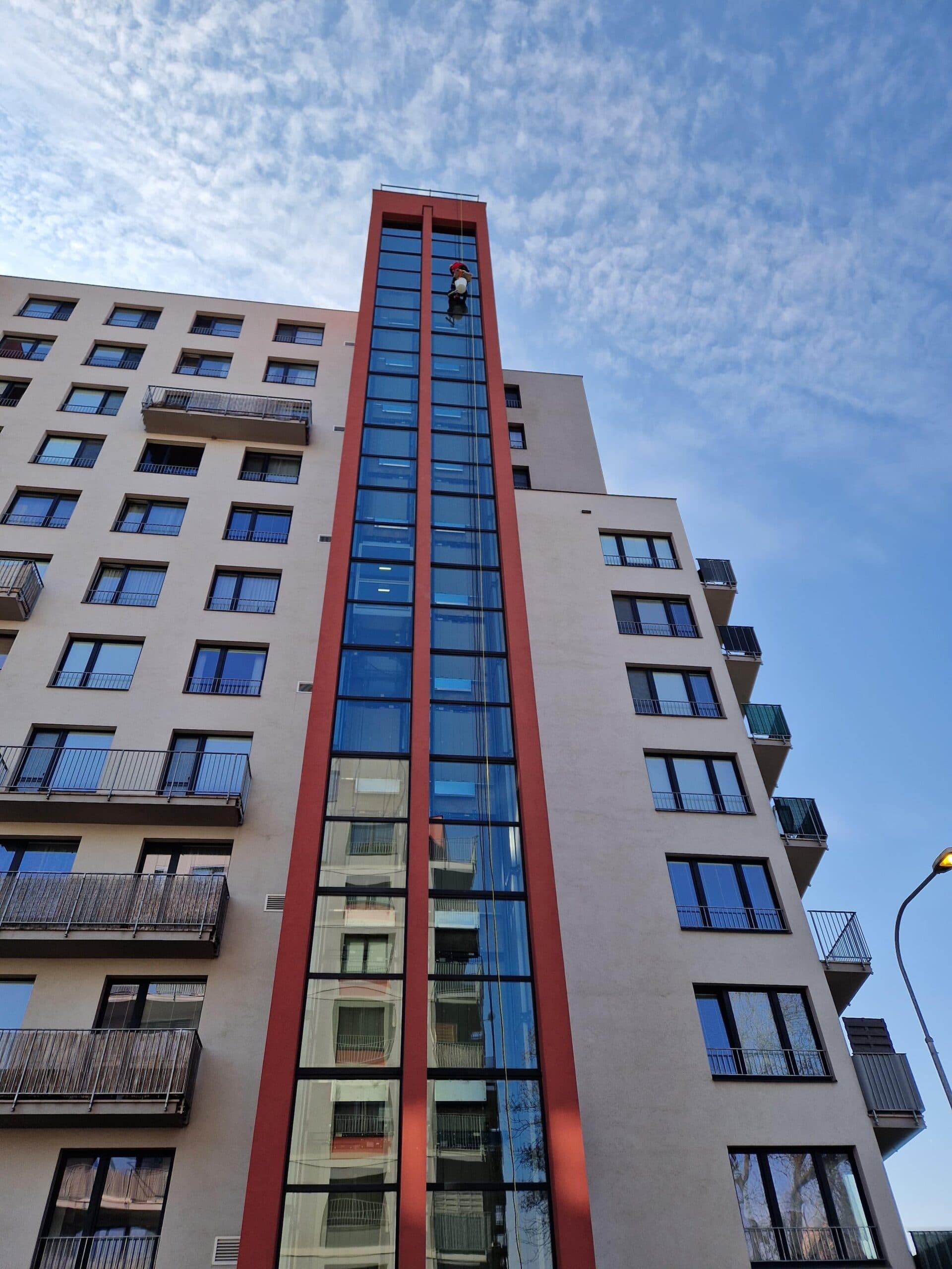 Výškové práce se stromolezeckým vybavením